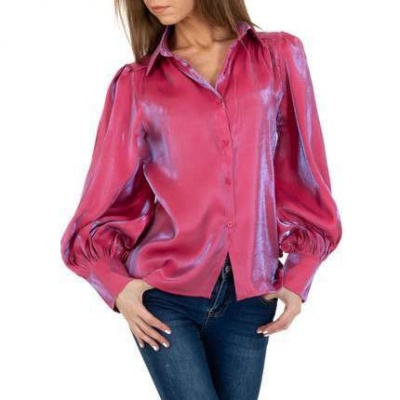 Элегантная женская блузка цвета фуксии